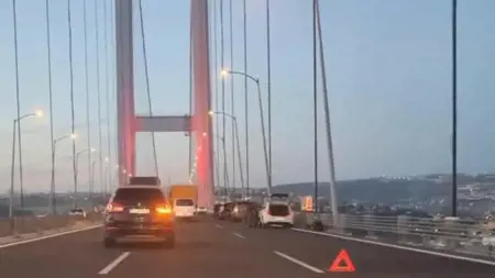 قطعة حديدية تتسبب في انفجار إطارات 10 سيارات على جسر غازي عثمان باشا