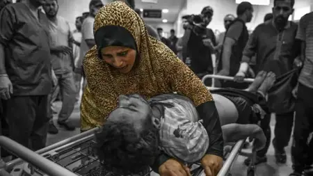 شهادات مروعة من الأطباء في غزة "تفاصيل" شهادات مروعة من الأطباء في غزة "تفاصيل"