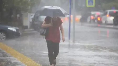 تحذير من أمطار غزيرة في 7 ولايات تركية اليوم وامتدادها إلى 21 ولاية غداً تحذير من أمطار غزيرة في 7 ولايات تركية اليوم وامتدادها إلى 21 ولاية غداً