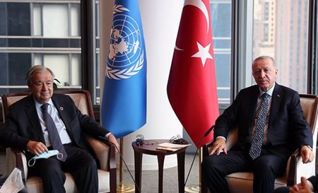 غوتيريش يعرب عن امتنانه للدعم "السخي" الذي تقدمه تركيا للاجئين