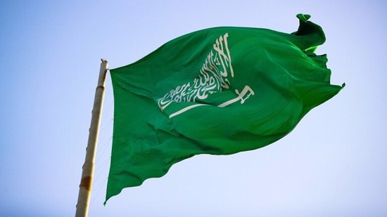 السعودية .. الديوان الملكي يعلن وفاة الأمير فهد بن تركي آل سعود