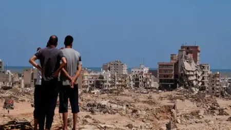 وصول 38 طائرة مساعدات من 17 دولة إلى ليبيا