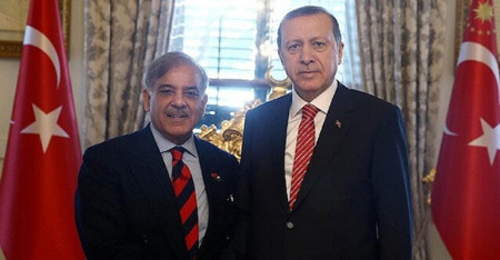 أردوغان يهنئ شهباز شريف بعد انتخابه رئيسًا لوزراء باكستان