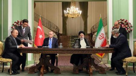 توقيع اتفاقيات ثنائية بين تركيا وإيران في عدة مجالات 