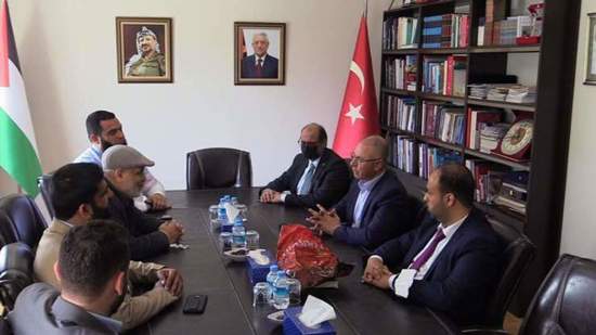 أكاديميو فلسطين وسفيرها في تركيا يبحثون شؤون بلادهم  