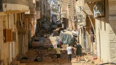 وضع أيتام درنة الليبية تحت حماية الدولة