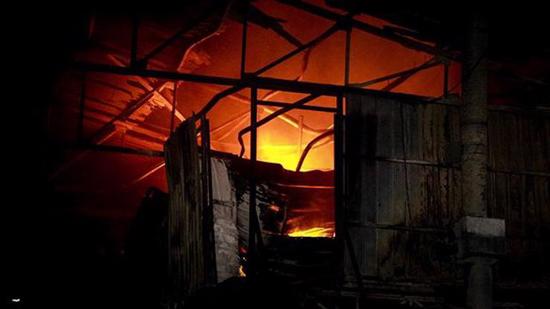 أضرار جسيمة جراء حريق مصنع في بورصة شمال غرب تركيا