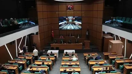 «مفاجأة قلبت الموازين».. حزب العدالة والتنمية ينتزع رئاسة بلدية أوسكودار