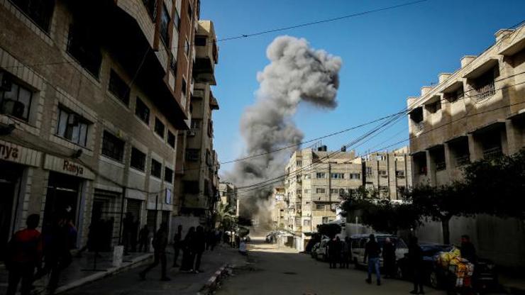 جيش الاحتلال يقتل فلسطينيين اثنين أحدهما طفل في قصف استهدف منطقة مأهولة وسط غزة