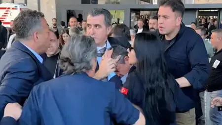 عاجل:هجوم على زعيم المعارضة التركية في إسطنبول