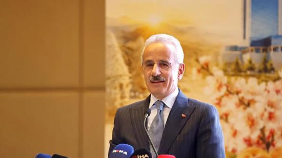تركيا تعلن وصول شبكة الألياف الضوئية إلى 720 ألف كيلومتر