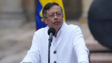 الرئيس الكولومبي بيترو يحذّر من مخطّط هجوم بالمتفجّرات في كالي عشيّة تنصيب خلَفه اليميني
