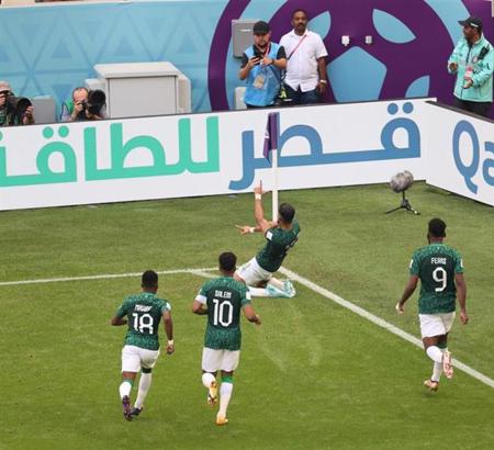 عاجل.. بثنائية في كأس العالم..السعودية تحقق فوزا تاريخيا على الأرجنتين 
