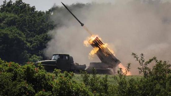 أوكرانيا: 6 قتلى و36 جريحا في هجوم صاروخي روسي