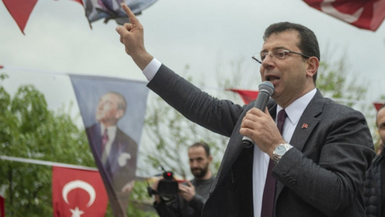 رئيس بلدية إسطنبول يطالب بالعودة للتوقيت الشتوي والصيفي