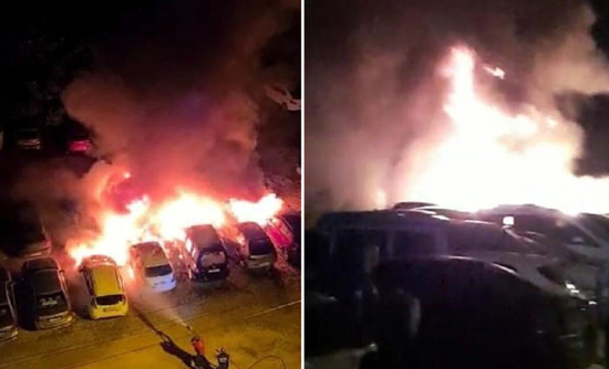 حريق ضخم يلتهم 12 سيارة بساحة انتظار للسيارات في مرسين