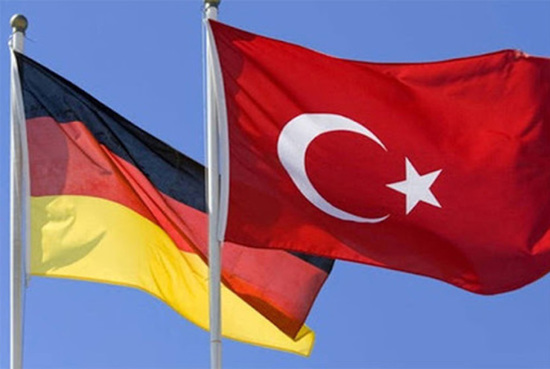 وزير الخارجية التركي يلتقي بنظيرته الألمانية