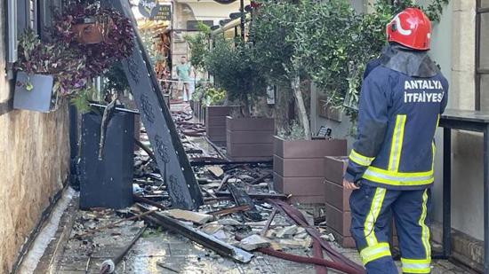 عاجل :مصرع سائحان إثر حريق اندلع في فندق في أنطاليا
