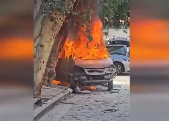 انفجارات قرب فندق ماكرون في دمشق تزامنت مع استقباله من الرئيس الشرع