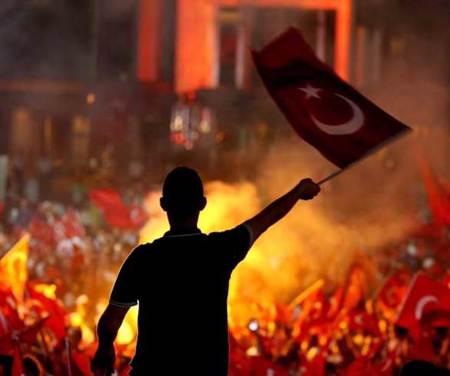 استطلاع رأي يوضح وجهة نظر الشباب التركي في المعارضة