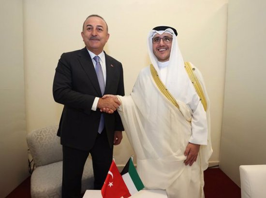 وزير الخارجية التركي يلتقي بنظيره الكويتي