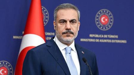 عاجل: وزير الخارجية التركي يتوجه إلى إيران غداً