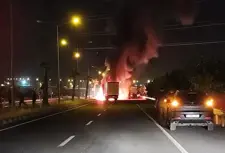 حريق في شاحنة نقل على طريق جيزري بمحافظة شرناق