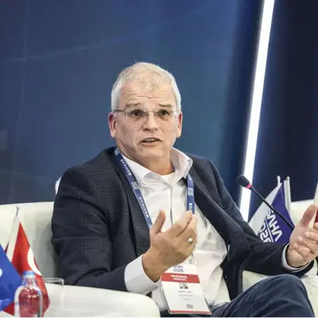 فتح تحقيق بحق الخبير الاقتصادي البريطاني تيموثي آش بتهمة إهانة الرئيس التركي