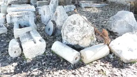 العثور على 60 قطعة أثرية في حديقة منزل بولاية بوردور التركية