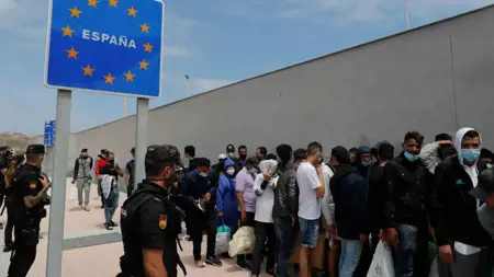 سبتة: عودة نحو 69500 مهاجر إلى المغرب والضحايا 67.. وسانشيز يراسل فون دير لايين منتقداً مواقف دول أوروبية