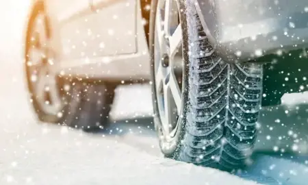 تآكل الإطارات وفقدان التماسك في الشتاء نصائح السلامة