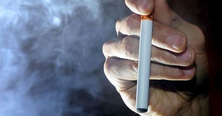 المملكة المتحدة تعتمد قانونا صارما لحظر التدخين