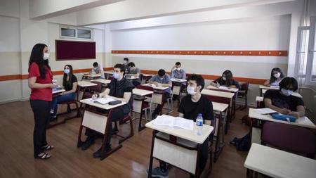 بدء التعليم وجهًا لوجه في المدارس الإعدادية والثانوية في تركيا