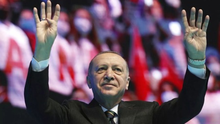 أردوغان يفوز بالانتخابات التركية ويترأس الجمهورية مرة أخرى