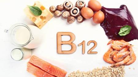 نقص فيتامين B12: الأسباب والأعراض والعلاج
