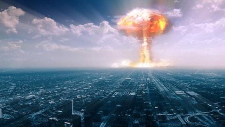 هل اقتربنا من حربٍ نووية؟.. وماذا سيحدث إذا انجر العالم إليها؟