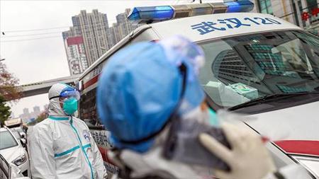  امرأة مدفونة تحت الأنقاض تخرج بعد 132 ساعة من انهيار مبنى في الصين 