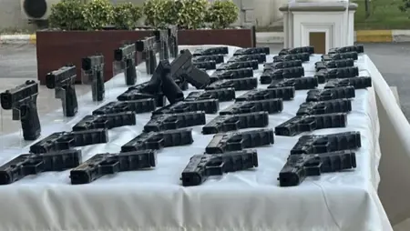ضبط 100 مسدس في سيارة مشتبه به بولاية سقاريا التركية