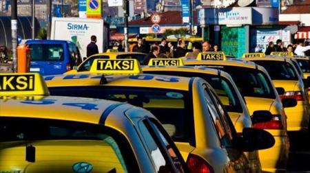 عاجل :حالة من التذمر والسخط في أواسط سائقي الأجرة في إسطنبول.. لهذا السبب