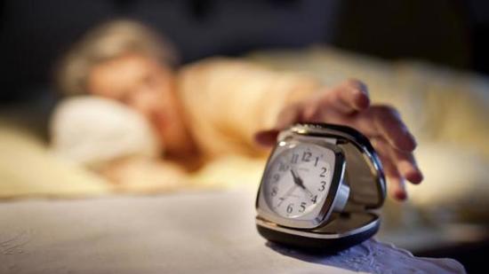 دراسة :النوم المبكر يقلل من مخاطر الإصابة بأمراض القلب
