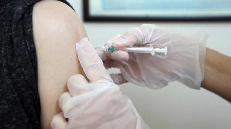 محافظ إسطنبول يكشف عن معدلات التطعيم في المدينة