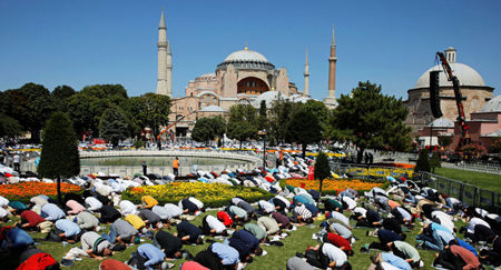 مواعيد صلاة عيد الفطر المبارك في جميع أنحاء تركيا