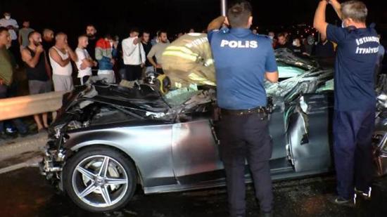 مصرع 3 أشخاص في حادث مروري في إسطنبول