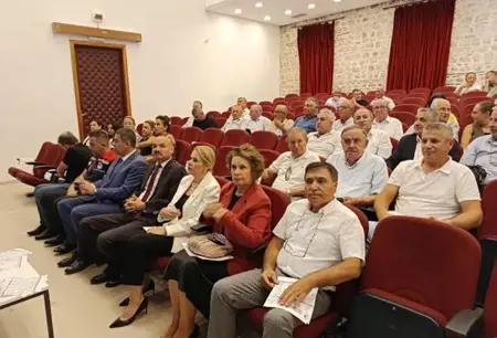 تعاون بين الهلال الأحمر التركي ومخاتير أدرنة لتشجيع التبرع بالدم