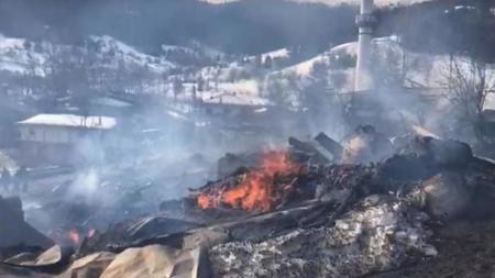 حريق هائل يلتهم 7 منازل في كاستامونو شمال تركيا
