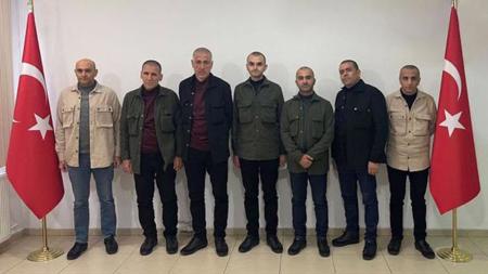 بجهود تركية قطرية مشتركة.. استعادة 7 معتقلين أتراك من ليبيا