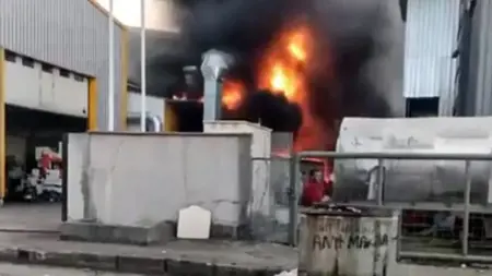 كاد أن يتسبّب بكارثة.. السيطرة على حريق في ولاية توزلا التركية