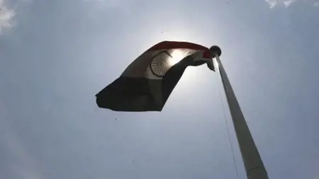  هجوم غامض على سفينة هندية في بحر العرب ووزير الدفاع الهندي يتوعد الفاعل