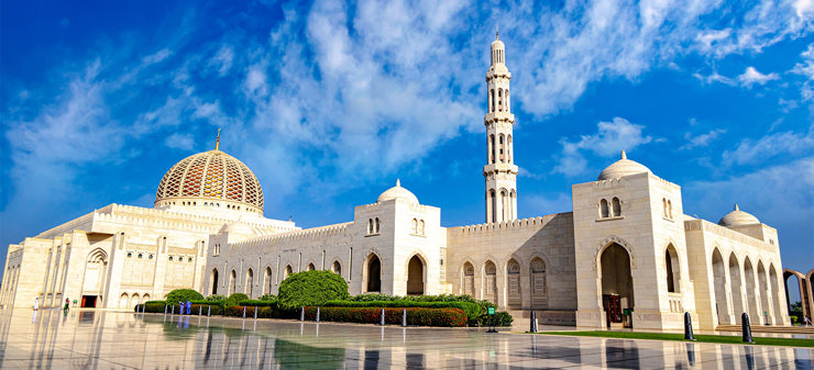 مجاناً ولمدة 14 يوماً.. سلطنة عمان تُصدر قراراً بتأشيرةٍ سياحية جديدة (الدول والتفاصيل)