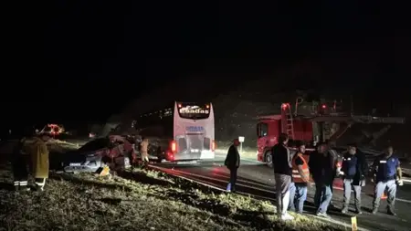 سبعة جرحى في تصادم بين حافلة ركاب وسيارة رياضية متعددة الاستخدامات في أرزينجان